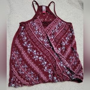 No Boundaries Size Small Bugandy floral top. Adjustable Straps, cinch waist.Lace